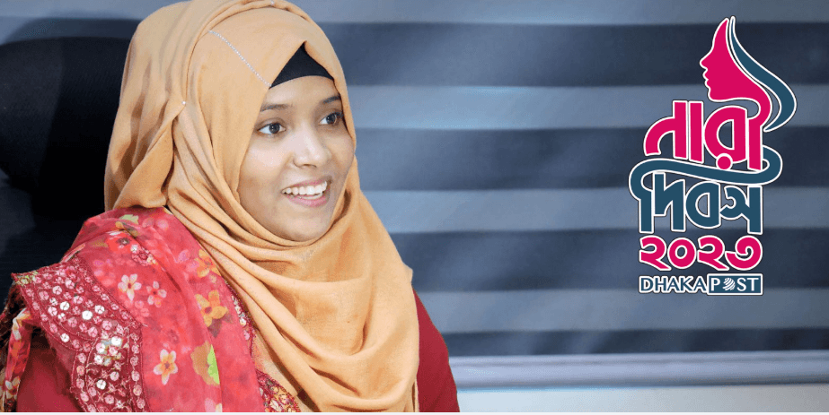 একটি মাত্র কম্পিউটার থেকে তিনশ কর্মী সাবিনার